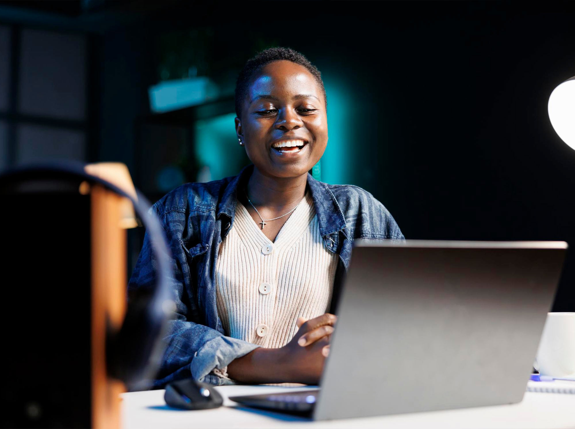 Freelance ou agence web au Cameroun : comment choisir pour créer votre site ?